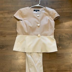 Shic Larry Levine Signature women’s pant suit.